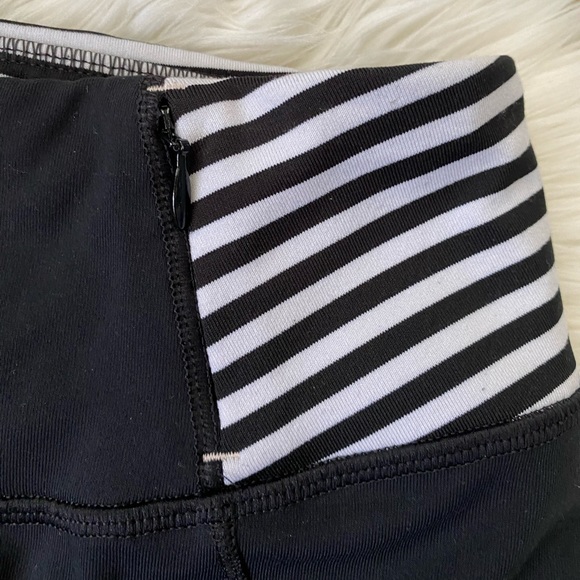 {Calia} Essential Stripe Tight Fit Capri in Black & White - Women’s Small - Picture 6 of 11